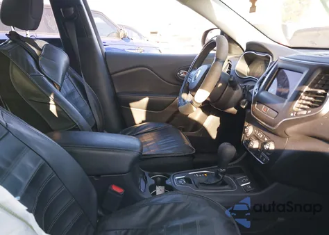 2019 Jeep Cherokee Latitude Fwd from USA, damaged, VIN 1C4PJLCX3KD148175